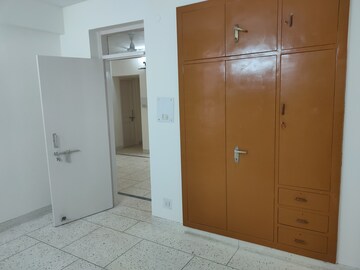 Room in 3.5 BHK Apartment at Sector 22 Dwarka – for Sale