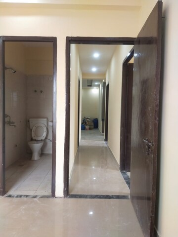 Building Lobby in 3 BHK Builder Floor at BPTP Park Elite Floors, Sector 85 – for Sale