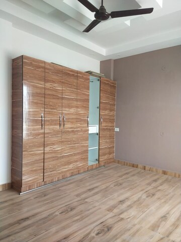 Room in 3 BHK Builder Floor at BPTP Park Elite Floors, Sector 85 – for Sale