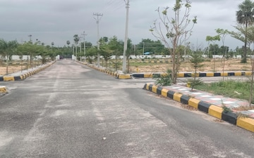 Plot For Sale in Munganoor