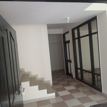 Room in 4 BHK Villa at Sushant Lok Iii – for Sale
