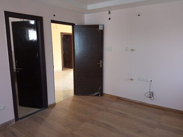Room in 3 BHK Apartment at Presithum, Sector 25 Yamuna Expressway – for Sale