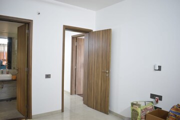 Room in 3.5 BHK Apartment at Rahul Arcus, Baner – for Sale