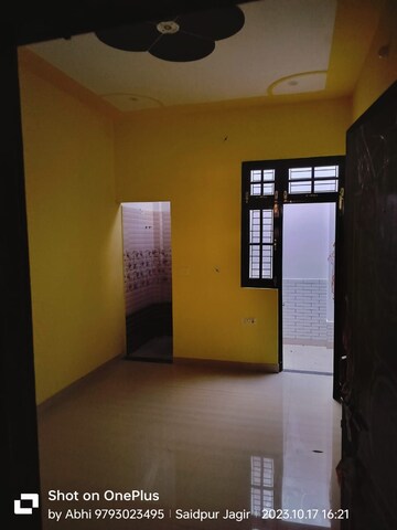 Room in 3 BHK Independent House at Jankipuram Extension – for Sale