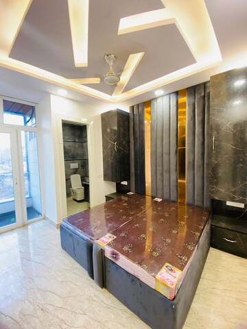 Room in 4 BHK Builder Floor at Nawada – for Sale