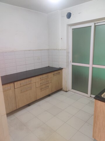 Room in 3.5 BHK Apartment at BPTP The Resort, Sector 75 – for Sale