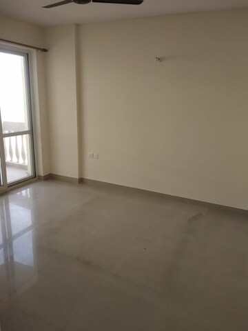 Room in 3 BHK Apartment at Pivotal Paradise, Sector 62 – for Sale