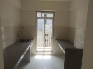Room in 1 BHK Apartment at Anant Metropolis Aquaris Phase 2, Kasarvadavali – for Sale