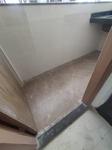 Room in 3 BHK Apartment at Manish Nagar – for Sale