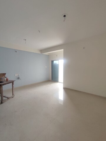 Room in 3 BHK Apartment at Manish Nagar – for Sale