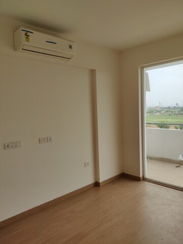 Room in 3.5 BHK Apartment at Emaar Imperial Gardens, Sector 102 – for Sale