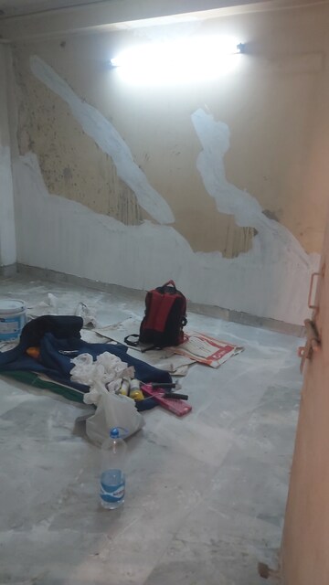 Master Bedroom in 2.5 BHK Builder Floor at Mayur Vihar Phase 1 – for Sale