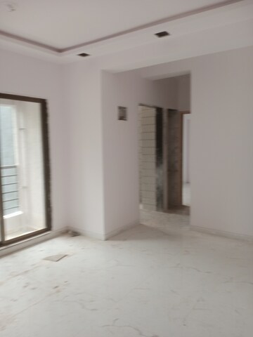 Room in 1.5 BHK Apartment at SN Medtiya Raviraj, Bhayandar East – for Sale
