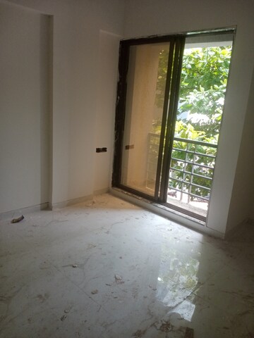 Room in 1.5 BHK Apartment at SN Medtiya Raviraj, Bhayandar East – for Sale