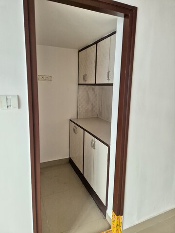 Room in 3 BHK Apartment at Satyanarayana Enclave, Madinaguda – for Sale
