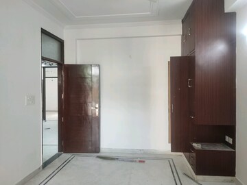 Room in 3 BHK Builder Floor at Palam Vyapar Kendra, Sector 2 – for Sale