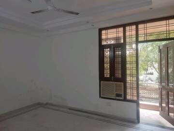 Room in 3 BHK Builder Floor at Palam Vyapar Kendra, Sector 2 – for Sale