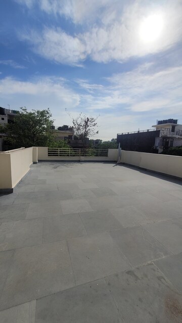 Terrace in 2 BHK Builder Floor at Dilshad Garden – for Sale