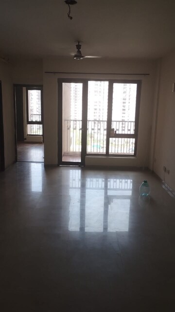 Room in 2 BHK Apartment at Logix Blossom County, Sector 137 – for Sale