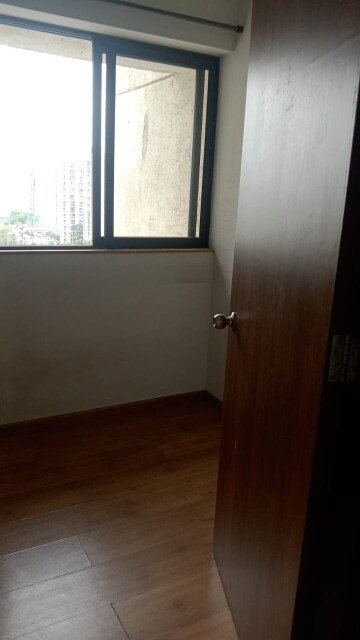 Room in 2.5 BHK Apartment at Lodha Downtown, Dombivli East – for Sale