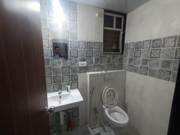 Bathroom, kohinoor-tinsel-town 2 Bedroom 1018 Sq.Ft. Apartment In Hinjewadi Pune 7288113