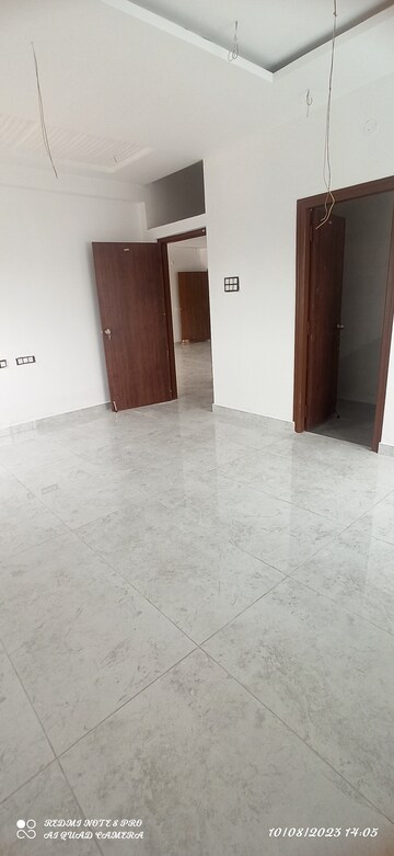 Furnished Amenities in 3 BHK Apartment at Jubilee Hills – for Sale