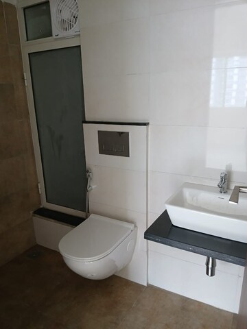 1.5 BHK Apartment For Sale in Goregaon East