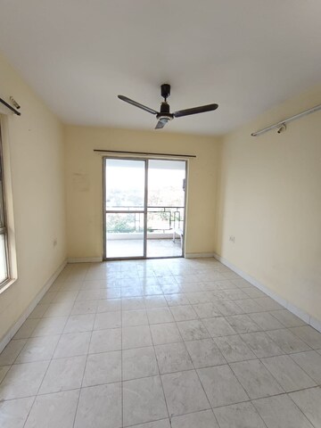 Room in 2 BHK Apartment at Clover Heights, Wanowrie – for Sale