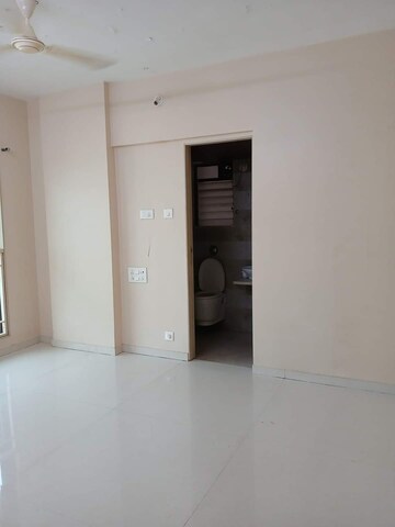 Room in 3 BHK Apartment at Agarwal And Doshi Complex, Vasai West – for Sale
