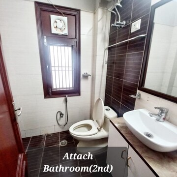 Bathroom in 3 BHK Builder Floor at Safdarjung Development Area – for Sale
