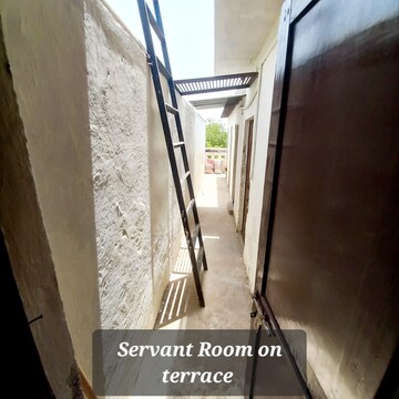  3 BHK Builder Floor at Safdarjung Development Area – for Sale