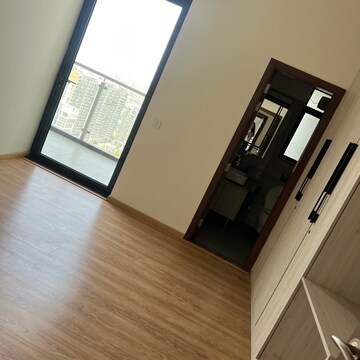 Furnished Amenities in 4 BHK Apartment at M3M Latitude, Sector 65 – for Sale