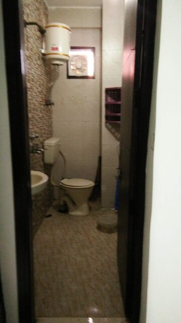 Bathroom in 1 BHK Builder Floor at Mahavir Enclave – for Sale