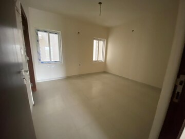Room in 2 BHK Apartment at Aaditri Everest, Ameenpur – for Sale