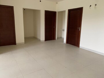 Room in 2 BHK Apartment at Aaditri Everest, Ameenpur – for Sale