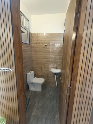 Bathroom in 4 BHK Independent House at Ansal Sushant City I – for Sale