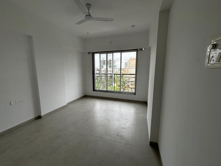 Room, oyster-shell 3 Bedroom 1450 Sq.Ft. Apartment In Juhu Mumbai 7289427