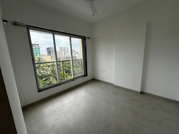 Room, oyster-shell 3 Bedroom 1450 Sq.Ft. Apartment In Juhu Mumbai 7289427