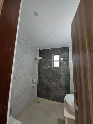 Furnished Amenities in 3 BHK Builder Floor at Sector 28 – for Sale