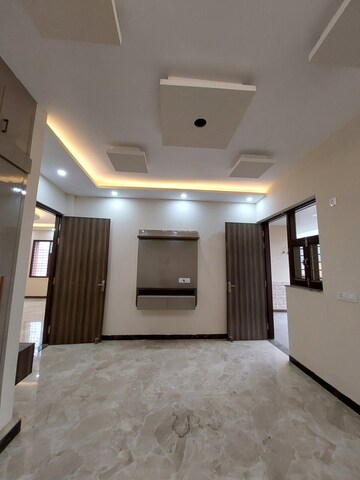Furnished Amenities in 3 BHK Builder Floor at Sector 28 – for Sale