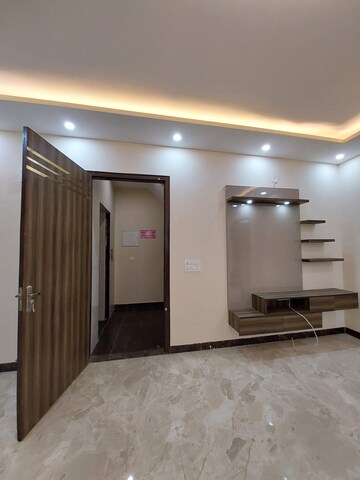 Furnished Amenities in 3 BHK Builder Floor at Sector 28 – for Sale
