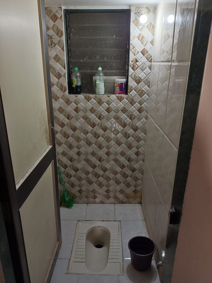 Bathroom, apeksha-apartment-kalyan-west 1 Bedroom 575 Sq.Ft. Apartment In Kalyan West Thane 7289854