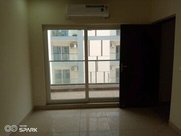 Room in 3 BHK Builder Floor at Breez Flora Avenue 33, Sohna Sector 33 – for Sale