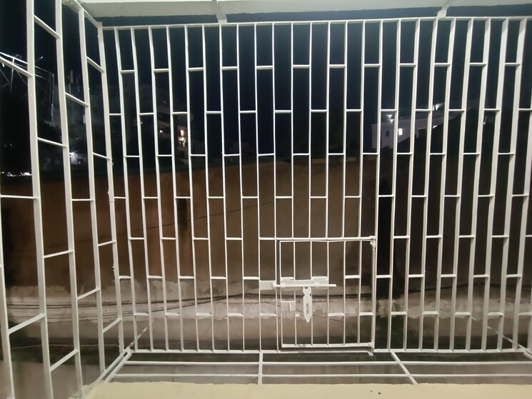 Balcony, boring road 2 Bedroom 1050 Sq.Ft. Apartment In Boring Road Patna 7290257