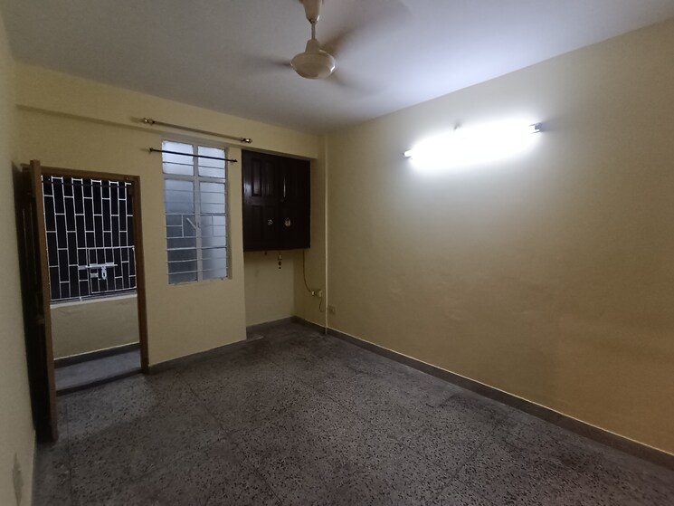 Room, boring road 2 Bedroom 1050 Sq.Ft. Apartment In Boring Road Patna 7290257