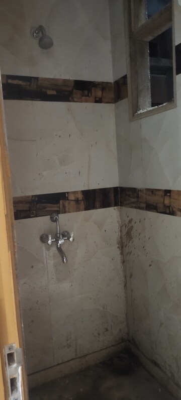 Room in 2 BHK Builder Floor at Anant Dham Society, Sector 49 – for Sale