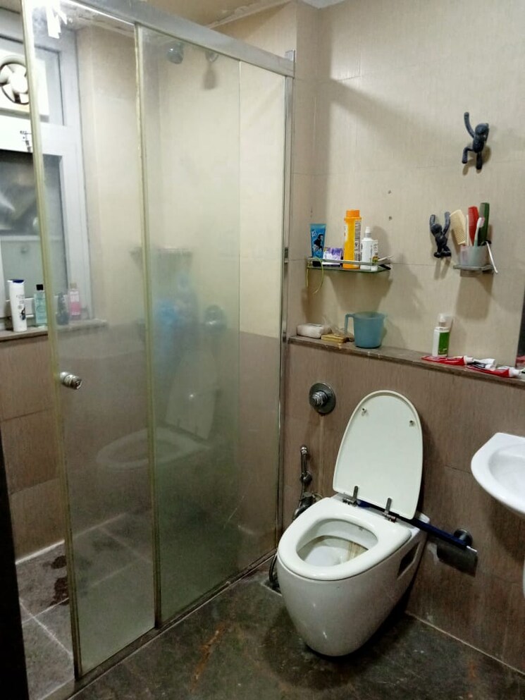 Attached Bathroom, db-orchid-woods 4 Bedroom 2811 Sq.Ft. Apartment In Goregaon East Mumbai 7290638