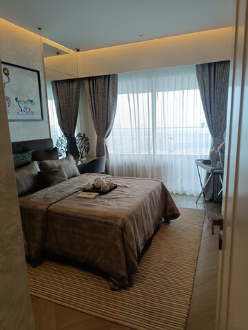 Bedroom in 3.5 BHK Apartment at Lokhandwala Infrastructure Minerva, Mahalaxmi – for Sale