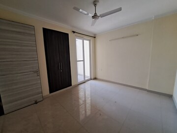 Room in 3 BHK Apartment at Paradigm Business Hermitage Park, Dhakoli Village – for Sale