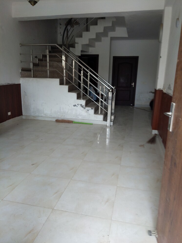 undefined, amrapali-leisure-valley 4 Bedroom 2525 Sq.Ft. Villa In Tech Zone 4 Greater Noida Greater Noida 7291109